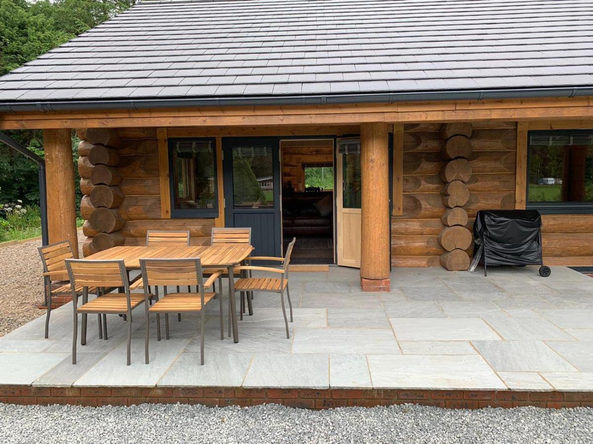 Ewes Water Log Cabins Langholm Exterior foto